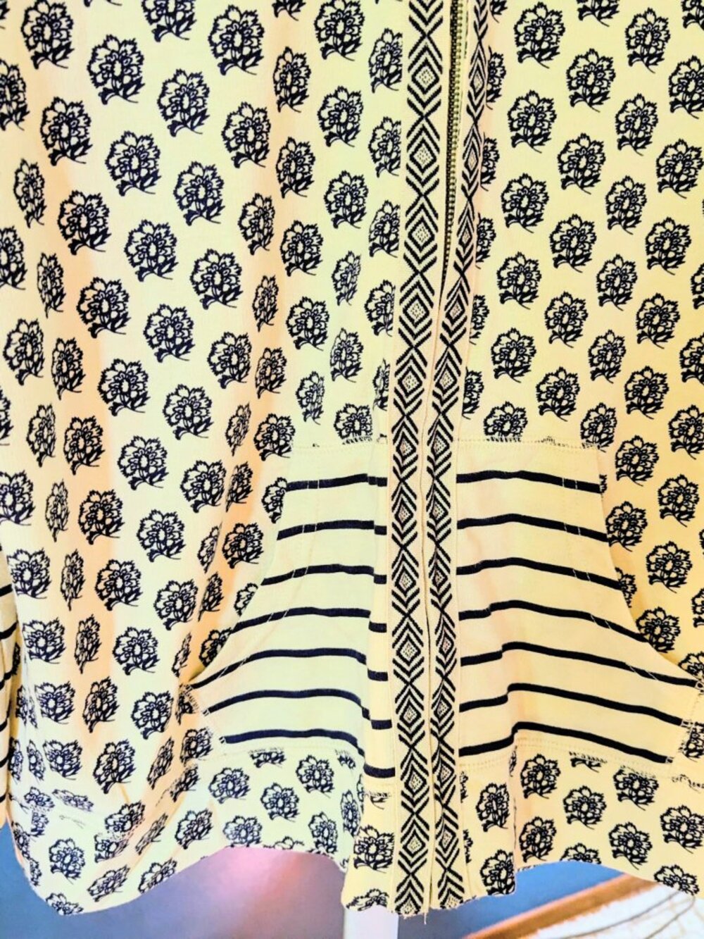 Lucky Brand Lotus Hoodie L/XL Read Info 100% Cotton Pristine! - Picture 3 of 7